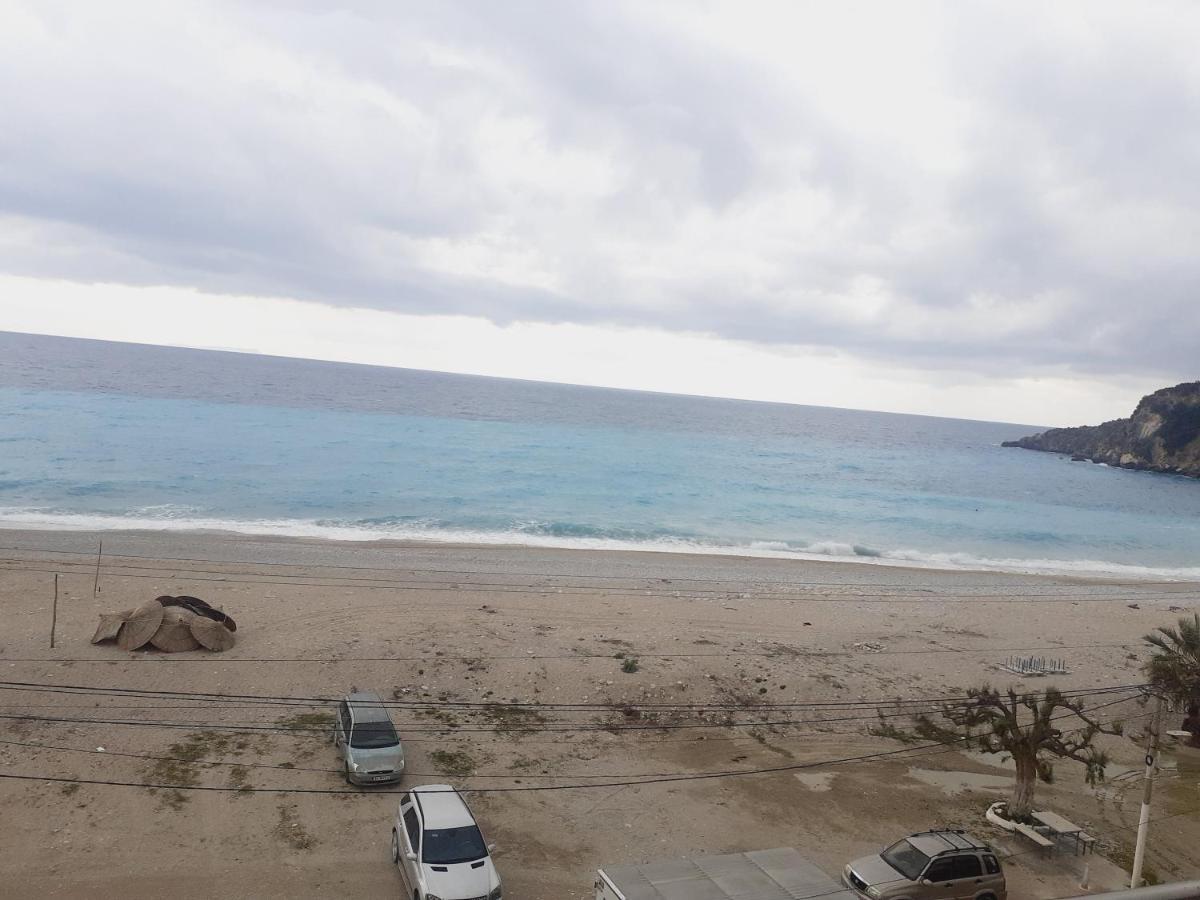 Anxhelos Hotel Himare Buitenkant foto