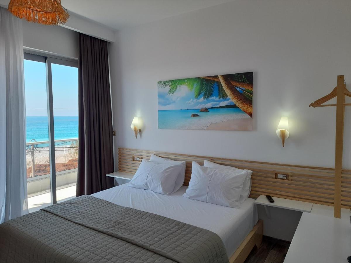 Anxhelos Hotel Himare Buitenkant foto