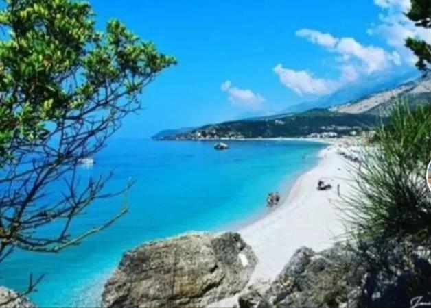 Anxhelos Hotel Himare Buitenkant foto