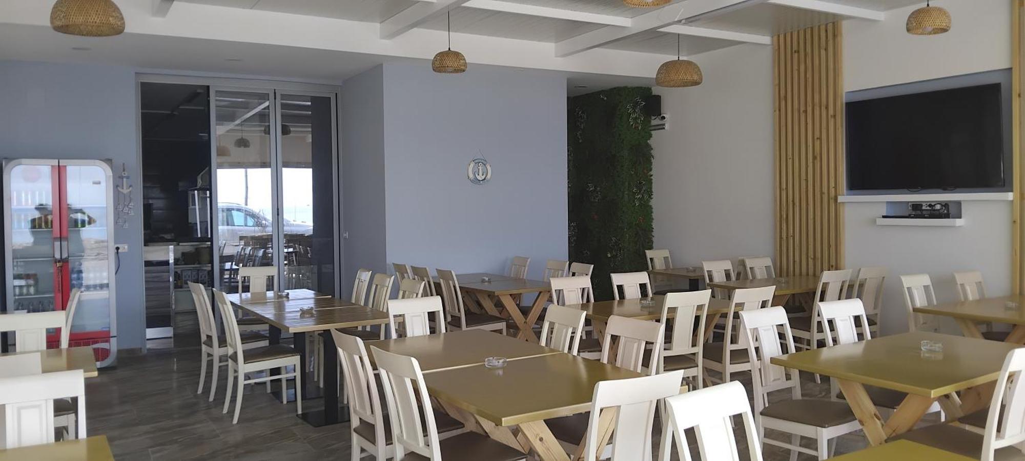 Anxhelos Hotel Himare Buitenkant foto