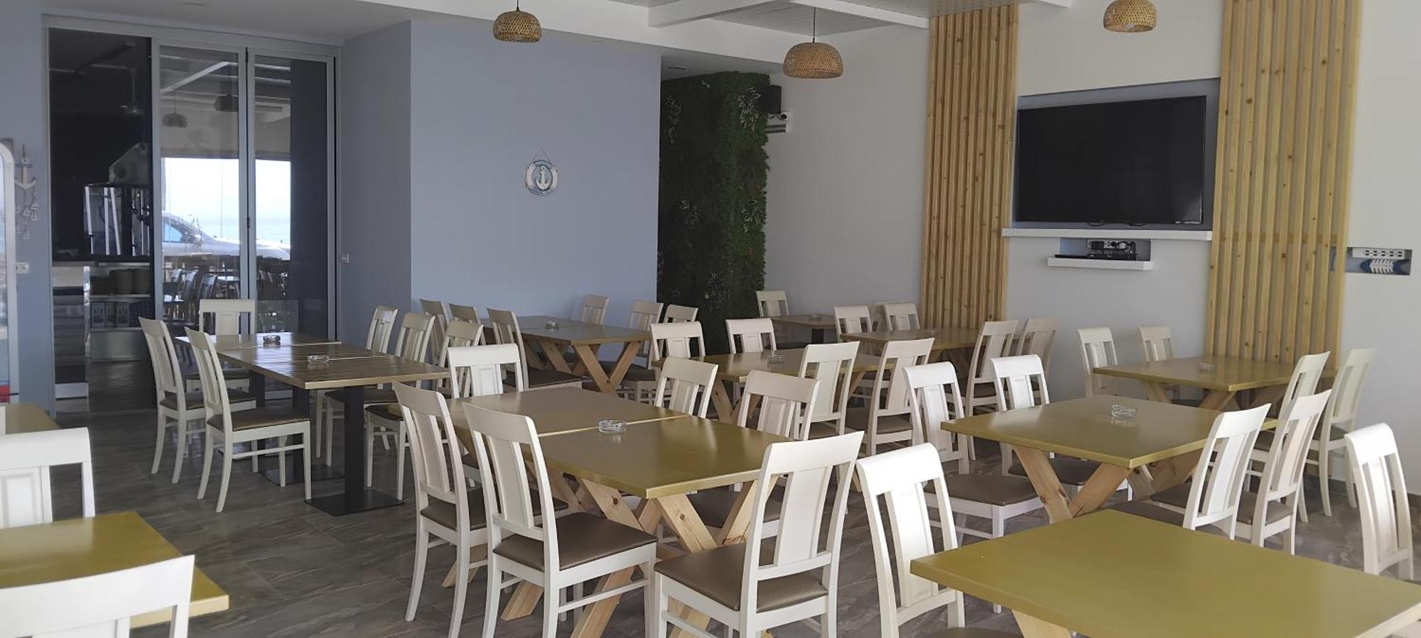 Anxhelos Hotel Himare Buitenkant foto