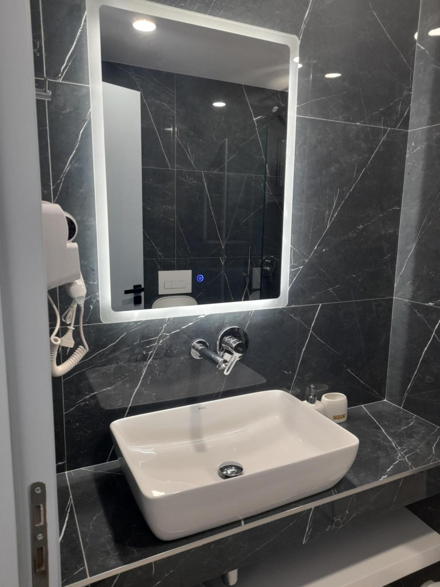 Anxhelos Hotel Himare Kamer foto